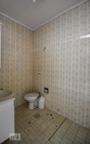 Casa à venda com 117m², 3 quartos e 1 vaga Casa à venda com 117m², 3 quartos e 1 vagaBanheiro