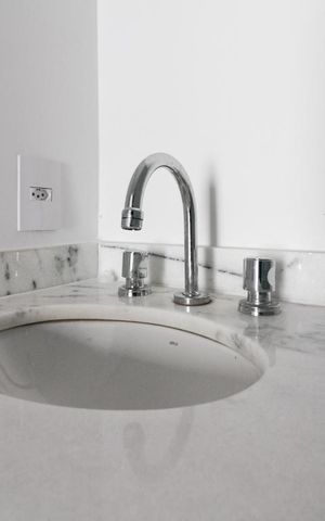 Apartamento à venda com 76m², 2 quartos e 2 vagas Apartamento à venda com 76m², 2 quartos e 2 vagasBanheiro Suíte