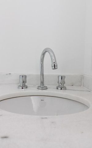 Apartamento à venda com 76m², 2 quartos e 2 vagas Apartamento à venda com 76m², 2 quartos e 2 vagasBanheiro