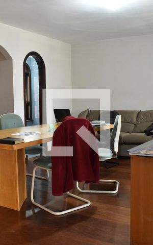 Casa para alugar com 510m², 7 quartos e 6 vagasSala 1