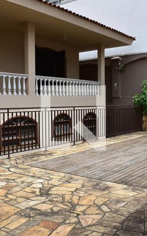 Casa para alugar com 510m², 7 quartos e 6 vagasÁrea dos fundos