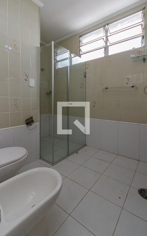 Casa à venda com 200m², 3 quartos e 4 vagas Casa à venda com 200m², 3 quartos e 4 vagasBanheiro da Suíte