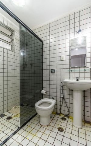 Apartamento à venda com 50m², 2 quartos e 1 vaga Apartamento à venda com 50m², 2 quartos e 1 vagaBanheiro