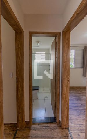 Apartamento para alugar com 48m², 2 quartos e 1 vaga Apartamento para alugar com 48m², 2 quartos e 1 vagaBanheiro Corredor