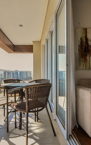 Apartamento à venda com 74m², 2 quartos e 1 vaga Apartamento à venda com 74m², 2 quartos e 1 vagaSala e Varanda