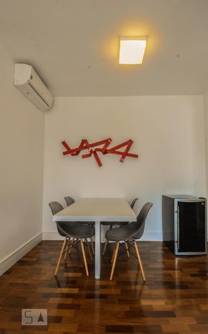 Apartamento à venda com 74m², 2 quartos e 1 vaga Apartamento à venda com 74m², 2 quartos e 1 vagaSala de Jantar