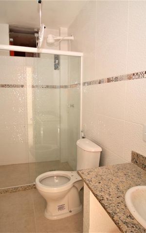 Casa de condomínio à venda com 76m², 2 quartos e sem vagaBanheiro da Suíte