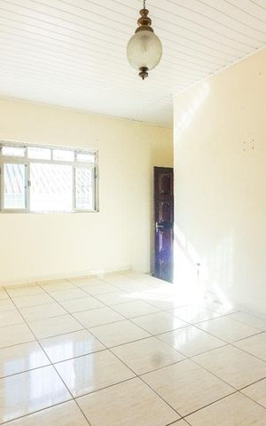 Casa à venda com 150m², 3 quartos e 3 vagas Casa à venda com 150m², 3 quartos e 3 vagasSala