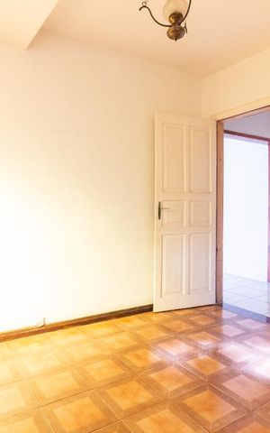 Casa à venda com 150m², 3 quartos e 3 vagas Casa à venda com 150m², 3 quartos e 3 vagasQuarto 2
