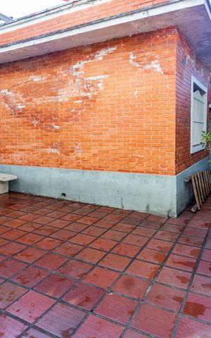 Casa à venda com 150m², 3 quartos e 3 vagas Casa à venda com 150m², 3 quartos e 3 vagasQuintal