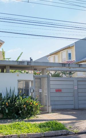 Casa de condomínio à venda com 150m², 3 quartos e 2 vagas Casa de condomínio à venda com 150m², 3 quartos e 2 vagasFachada condomínio