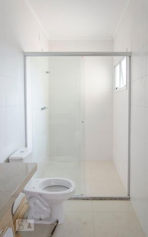 Casa de condomínio à venda com 150m², 3 quartos e 2 vagas Casa de condomínio à venda com 150m², 3 quartos e 2 vagasBanheiro suíte 2