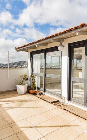 Apartamento à venda com 209m², 3 quartos e 3 vagasCobertura