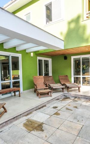 Casa de condomínio à venda com 850m², 4 quartos e 4 vagasÁrea Externa - Varanda