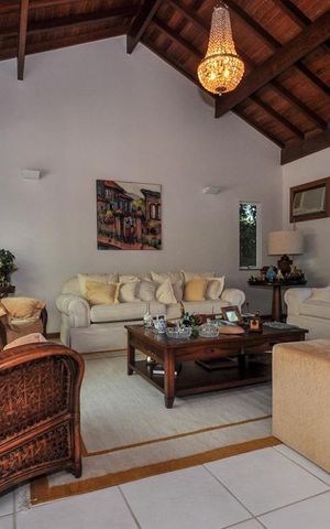Casa de condomínio à venda com 850m², 4 quartos e 4 vagasSala de Estar
