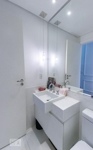 Apartamento à venda com 72m², 2 quartos e 2 vagas Apartamento à venda com 72m², 2 quartos e 2 vagasBanheiro