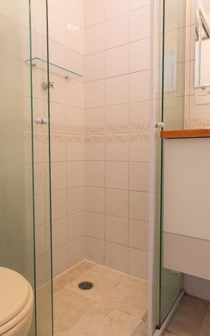 Apartamento à venda com 49m², 2 quartos e 1 vaga Apartamento à venda com 49m², 2 quartos e 1 vagaBanheiro
