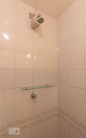 Apartamento à venda com 49m², 2 quartos e 1 vaga Apartamento à venda com 49m², 2 quartos e 1 vagaBanheiro