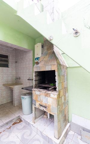 Casa à venda com 180m², 3 quartos e 2 vagasChurrasqueira