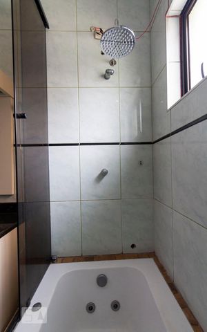 Casa à venda com 180m², 3 quartos e 2 vagasBanheiro Social