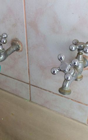 Casa à venda com 180m², 3 quartos e 2 vagasÁrea de Serviço