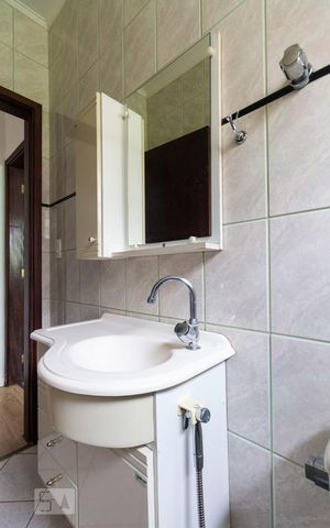 Casa à venda com 180m², 3 quartos e 2 vagasLavabo