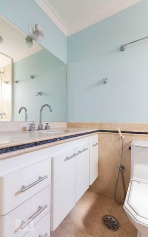 Apartamento à venda com 147m², 3 quartos e 3 vagasBanheiro da Suíte 2