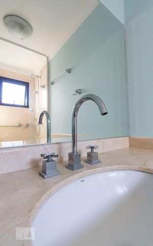 Apartamento à venda com 147m², 3 quartos e 3 vagasBanheiro da Suíte 2