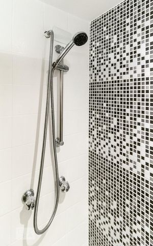 Apartamento à venda com 90m², 2 quartos e 1 vaga Apartamento à venda com 90m², 2 quartos e 1 vagaBanheiro