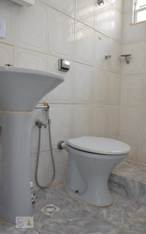Apartamento à venda com 72m², 2 quartos e sem vagaBanheiro