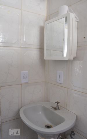 Apartamento à venda com 72m², 2 quartos e sem vagaBanheiro