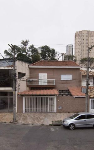 Casa à venda com 350m², 4 quartos e 1 vagaSuíte