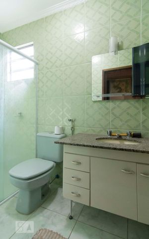 Casa à venda com 350m², 4 quartos e 1 vagaBanheiro