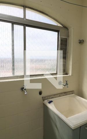 Apartamento à venda com 98m², 3 quartos e 1 vagaÁrea de Serviço