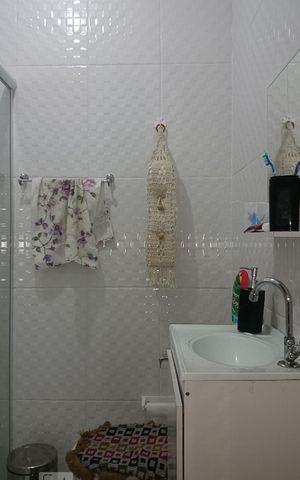 Casa para alugar com 80m², 2 quartos e 2 vagas Casa para alugar com 80m², 2 quartos e 2 vagasBANHEIRO