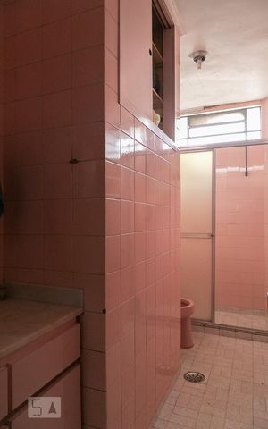 Casa à venda com 90m², 2 quartos e 2 vagas Casa à venda com 90m², 2 quartos e 2 vagasBanheiro 1