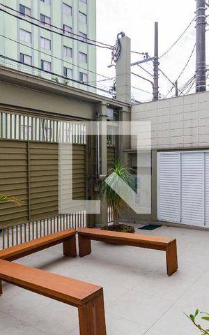 Apartamento para alugar com 42m², 1 quarto e sem vaga Apartamento para alugar com 42m², 1 quarto e sem vagaEntrada