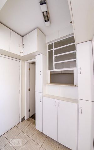 Apartamento à venda com 100m², 3 quartos e 1 vaga Apartamento à venda com 100m², 3 quartos e 1 vagaÁrea ed Serviço