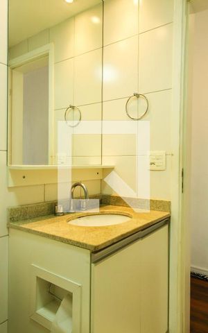 Studio para alugar com 35m², 0 quarto e 1 vaga Studio para alugar com 35m², 0 quarto e 1 vagaBanheiro
