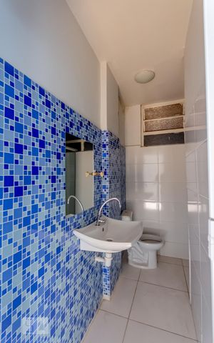 Apartamento à venda com 135m², 3 quartos e sem vaga Apartamento à venda com 135m², 3 quartos e sem vagaBanheiro social