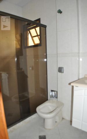 Casa de condomínio à venda com 220m², 4 quartos e sem vagaBanheiro do Quarto Quarto