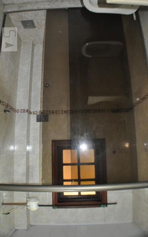 Casa de condomínio à venda com 220m², 4 quartos e sem vagaJanela do Banheiro do Quarto 1