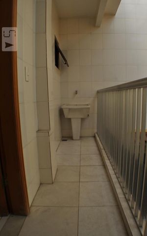 Casa de condomínio à venda com 220m², 4 quartos e sem vagaArea de Serviço do Segundo Andar