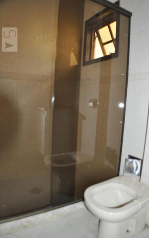 Casa de condomínio à venda com 220m², 4 quartos e sem vagaBanheiro do Quarto Quarto