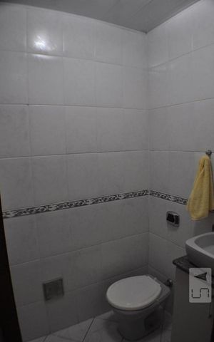 Casa de condomínio à venda com 220m², 4 quartos e sem vagaBanheiro Social