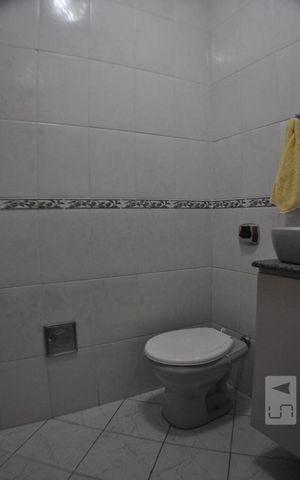 Casa de condomínio à venda com 220m², 4 quartos e sem vagaBanheiro Social