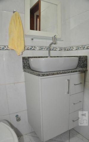 Casa de condomínio à venda com 220m², 4 quartos e sem vagaBanheiro Social