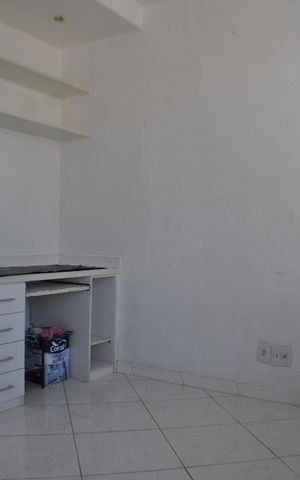 Casa de condomínio à venda com 220m², 4 quartos e sem vagaquarto 2