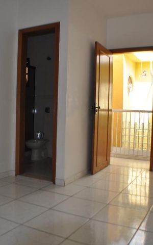 Casa de condomínio à venda com 220m², 4 quartos e sem vagaquarto 4