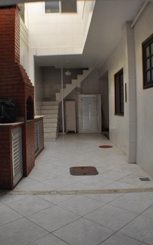 Casa de condomínio à venda com 220m², 4 quartos e sem vagaÁrea comum